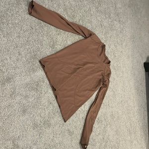New never worn long tan mauve color long sleeve long shirt lululemon- thumb hole
